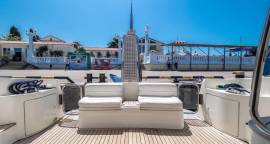 Яxтa Azimut 42 "King"